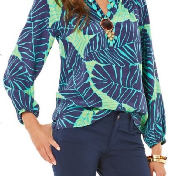 Lilly Pulitzer Tops - Lilly Pulitzer Elsa Under The Palms Top. XXS